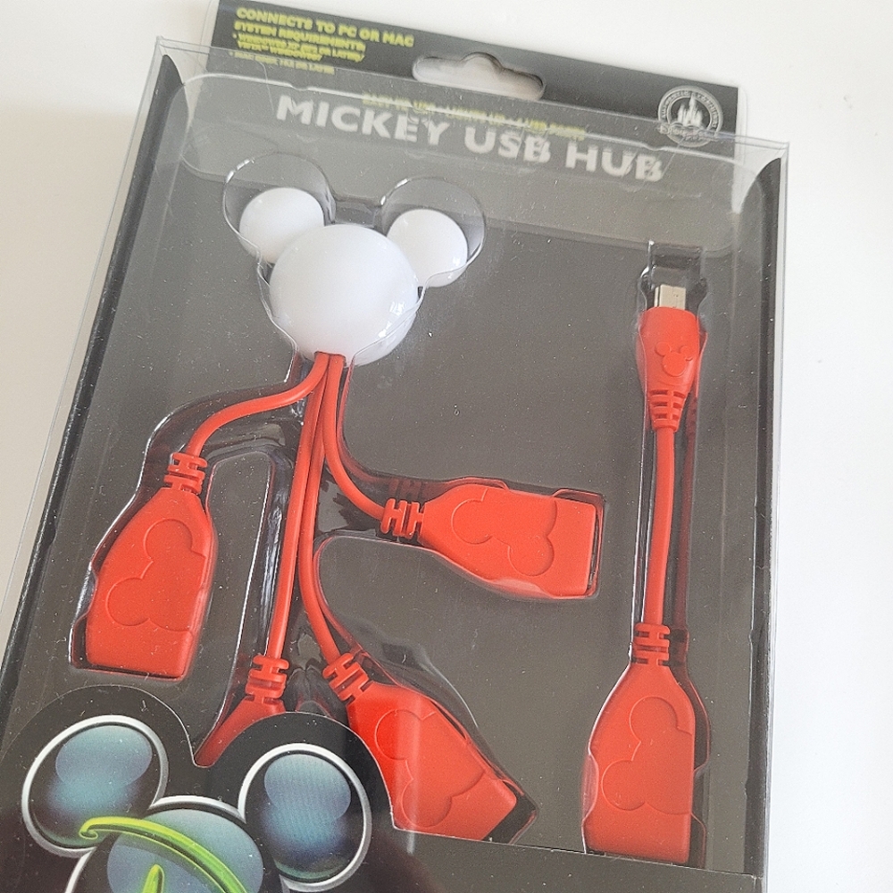 DISNEY Mickey Mouse Light Up Color Changing Multi USB Hub - Picture 4 of 8